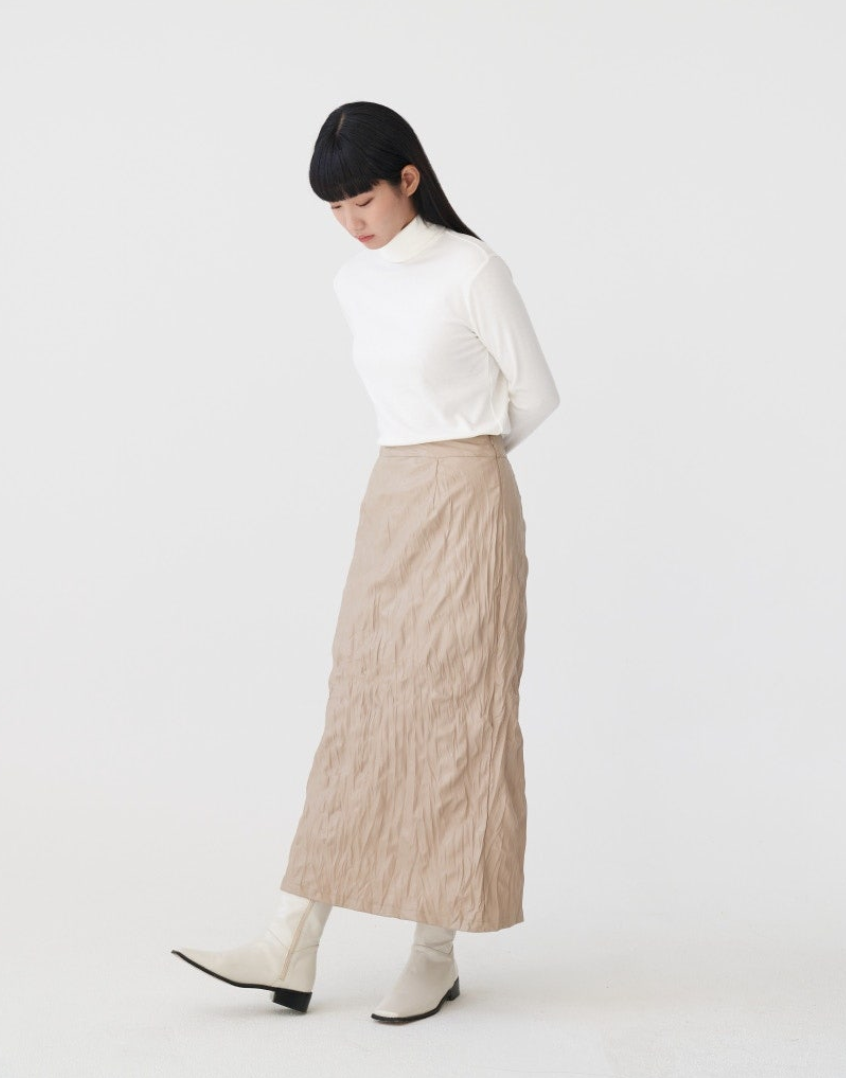 WRINKLE FAUX LEATHER LONG SKIRT [Beige, Black] – ALAND USA